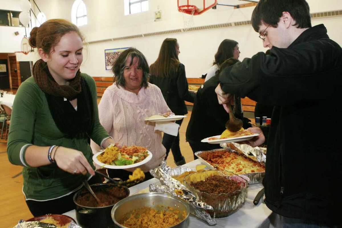 Sacred Heart students reach out to help others during