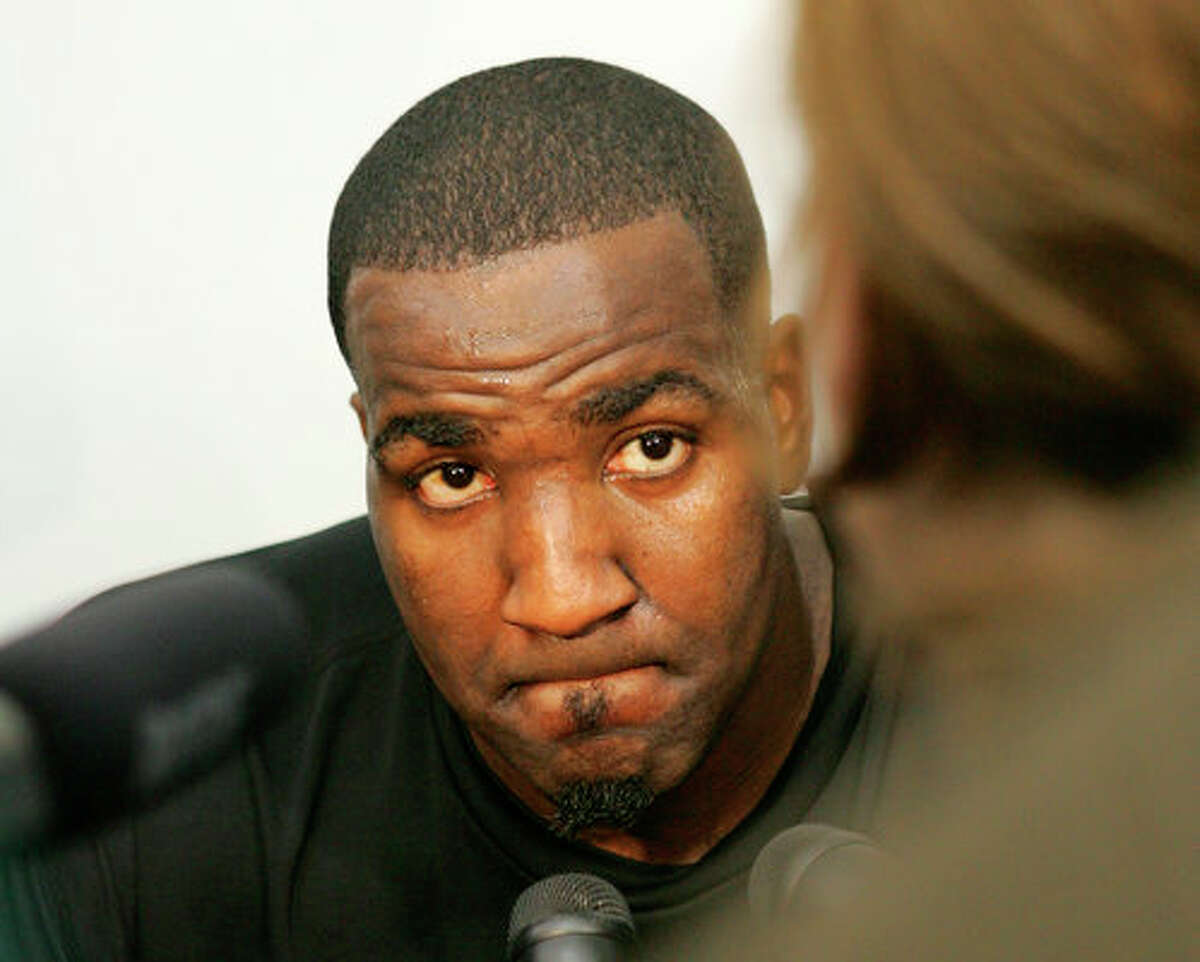 Collection of Kendrick Perkins game photos