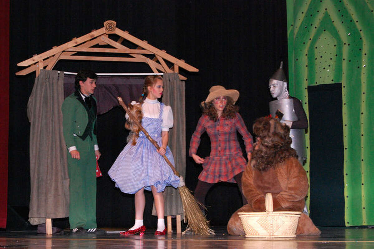 Silsbee High School presents 'The Wizard of Oz'