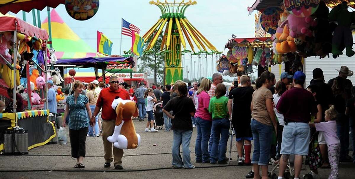 Visitors enjoy Rice Festival