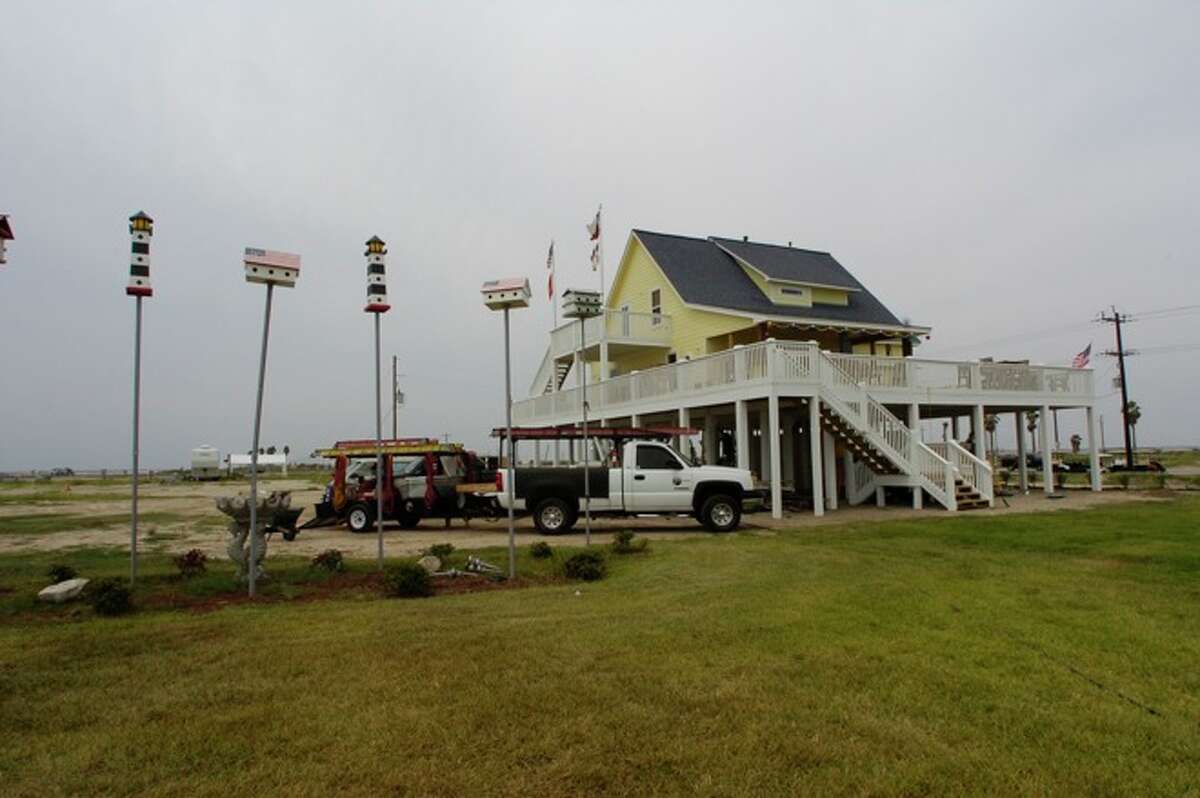 The last house standing in Gilchist is still standing