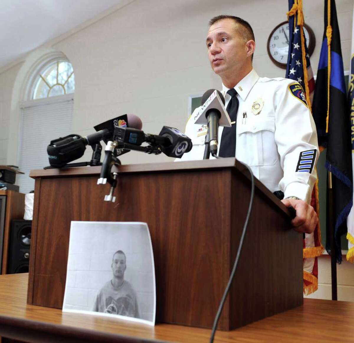 New Milford police take busriding bank robbery suspect into custody