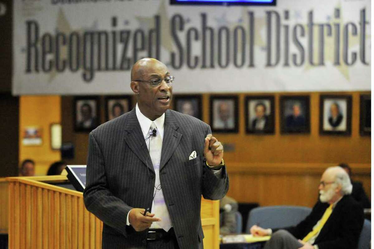 Carrol Thomas Announces Retirement At BISD School Board Meeting