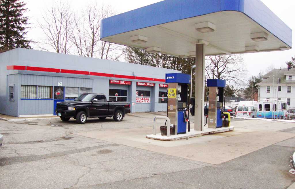 A new Fairfield gas station to offer oldtime service