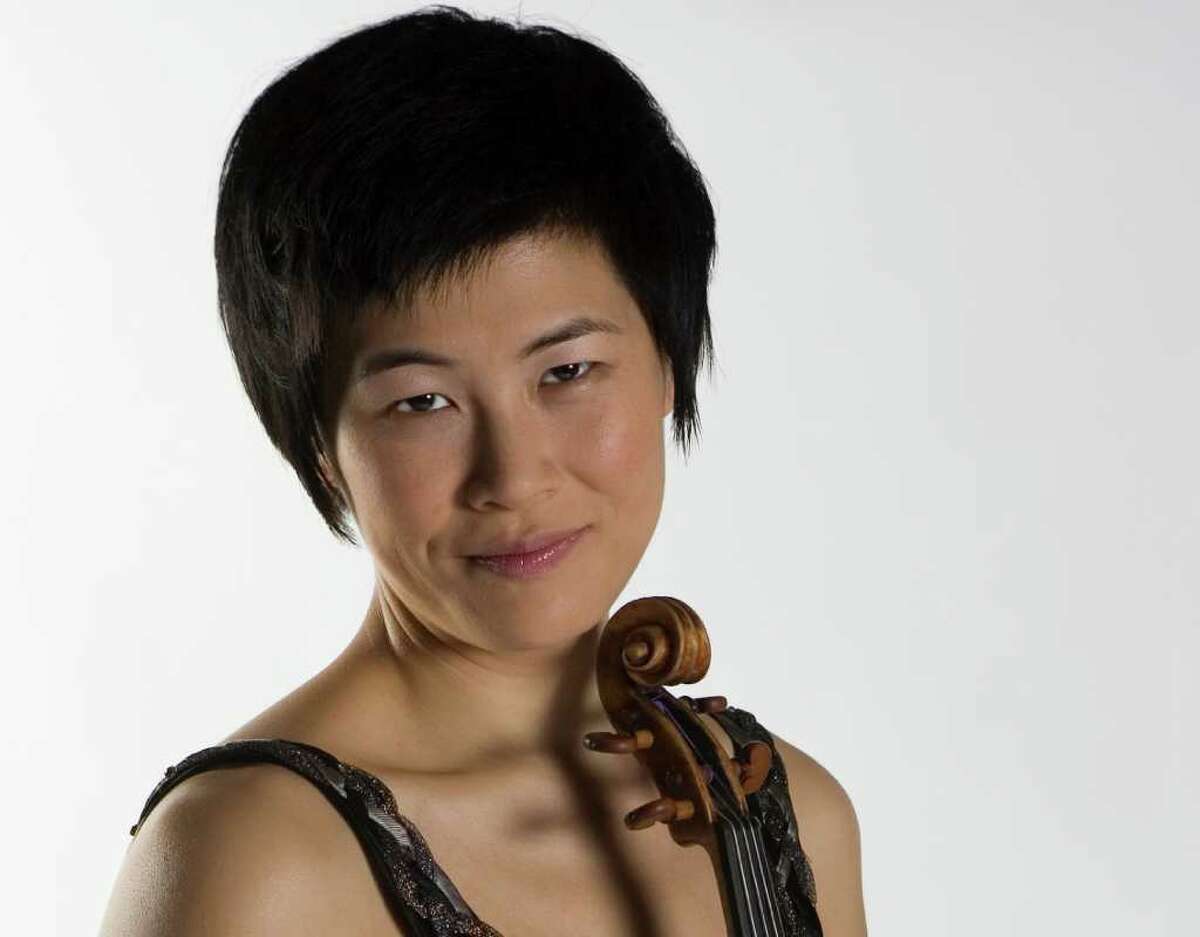 Violinist Jennifer Koh debuts at Friends of Chamber Music