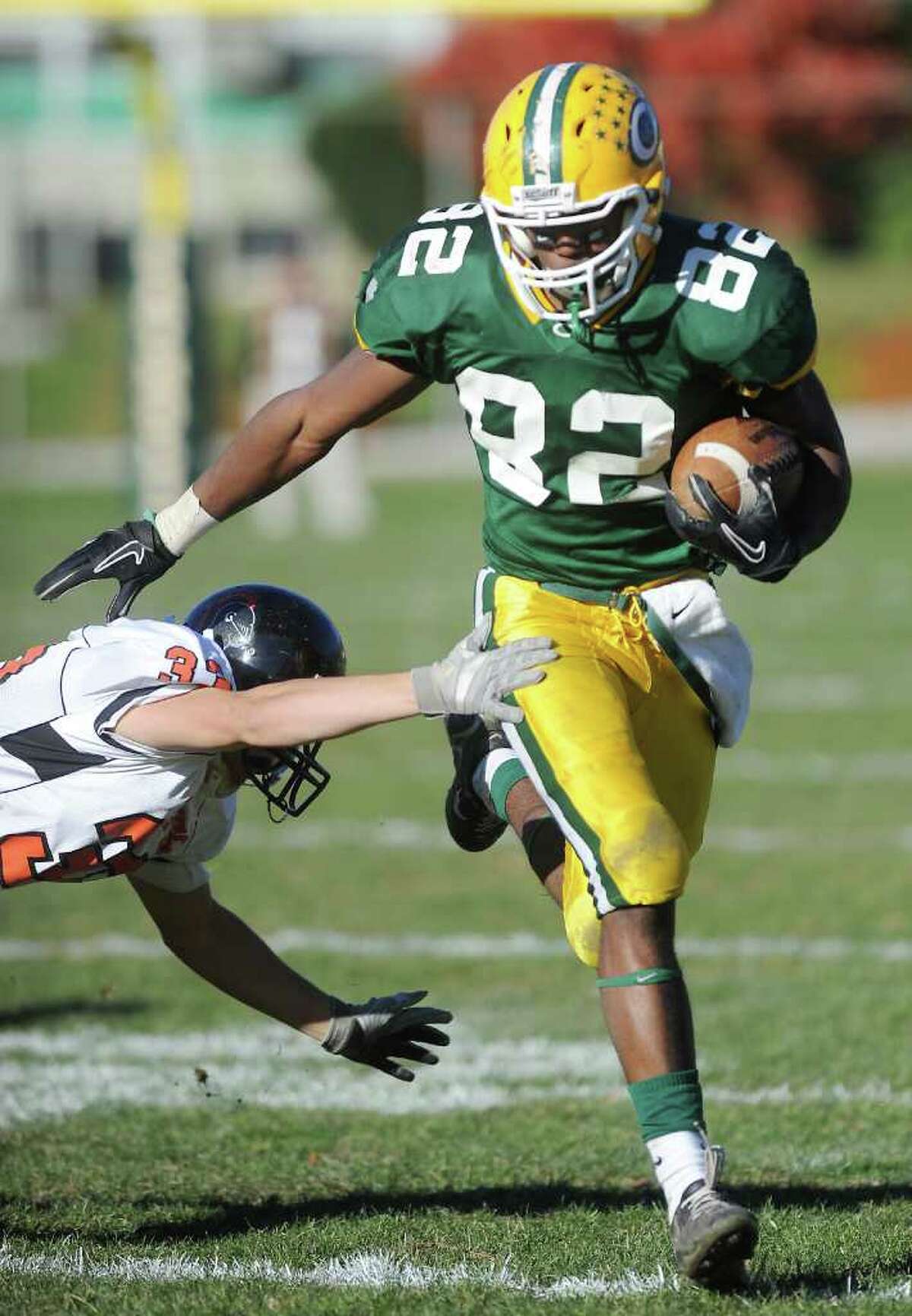 Trinity Catholic's Shawn Robinson signs with Central Conn. football