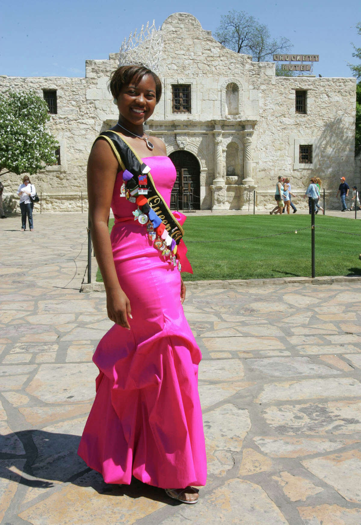 Ashley Dixon has been named Miss San Antonio 2011 by pageant organizers.