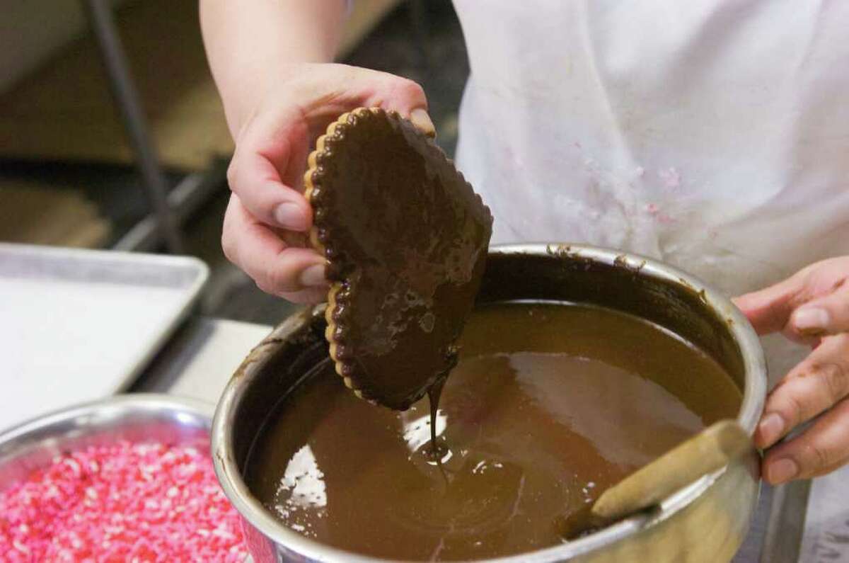 Riverside's DiMare bakery expands to downtown Stamford