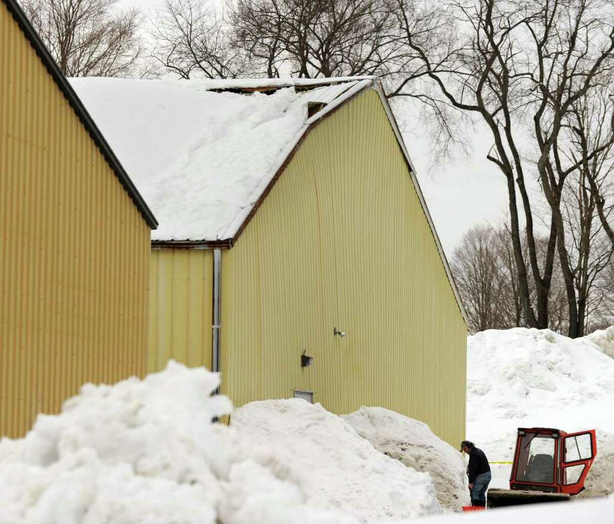 Roof damage shuts Canterbury School ice rink in New Milford