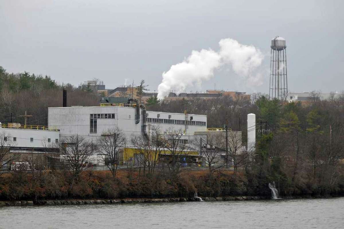 Radioactive cleanup work at the Knolls Atomic Power Laboratory site in Niskayuna will get a new operator and costs will double, the federal Department of Energy says. ( Philip Kamrass / Times Union )