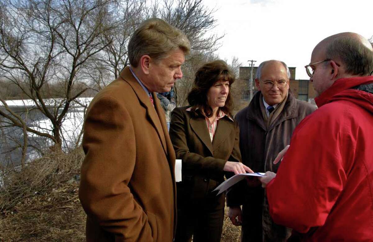 Stratton's move opens up mayoral prospects in Schenectady and Troy