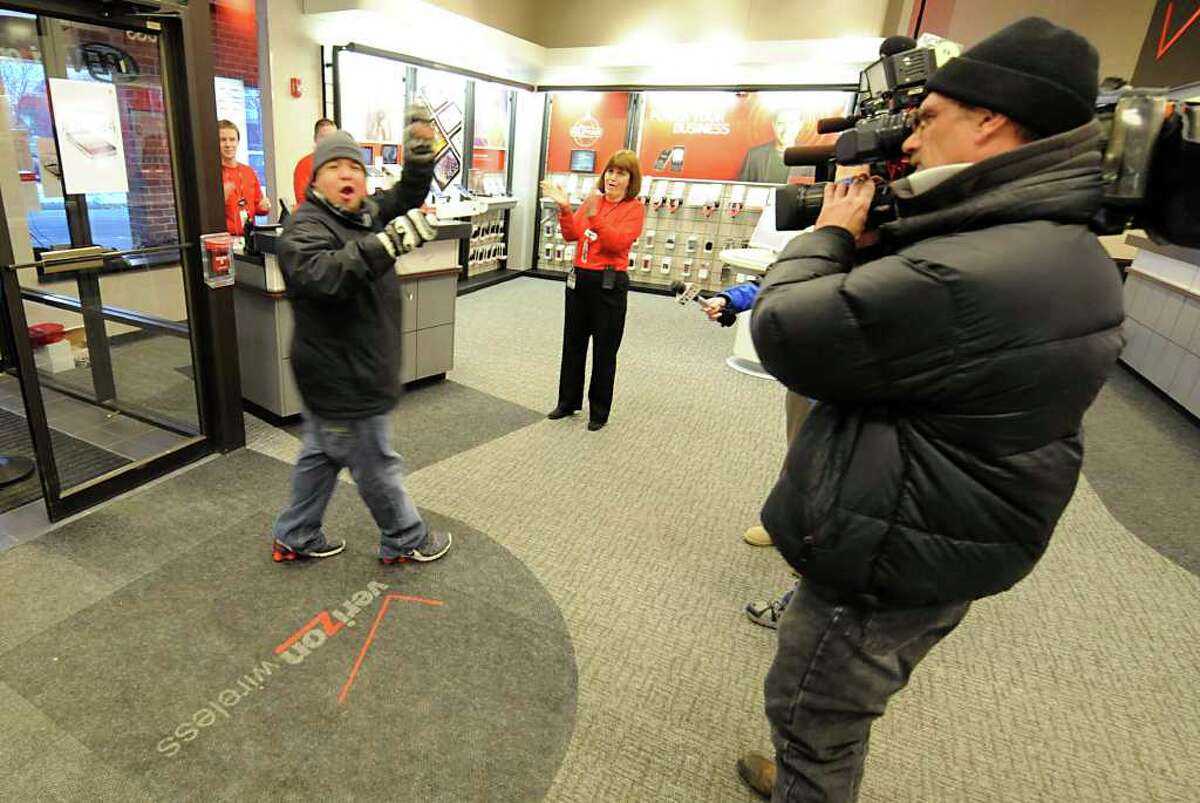 Verizon launches latest object of desire