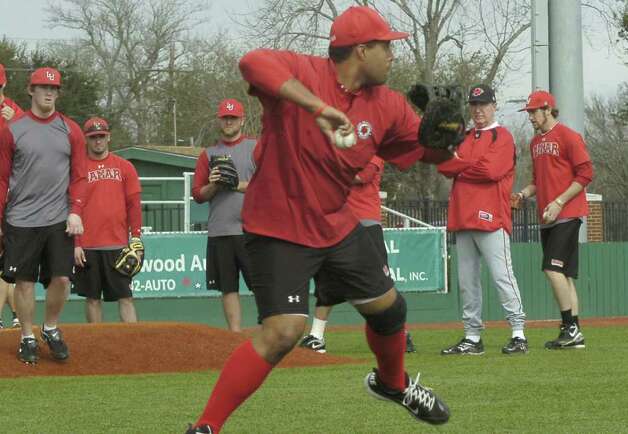 Lamar University Baseball Head Coach Jim Gilligan Right