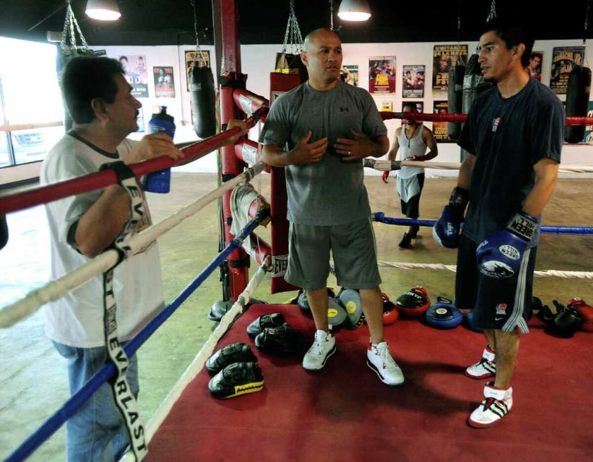 Leija Jr. has his father in his corner