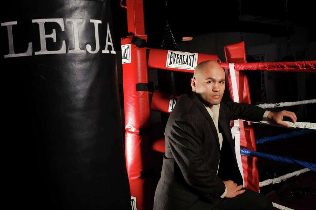 Leija Jr. has his father in his corner