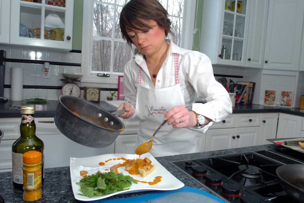 Bon Appetit!: Trumbull woman offers cooking classes and more