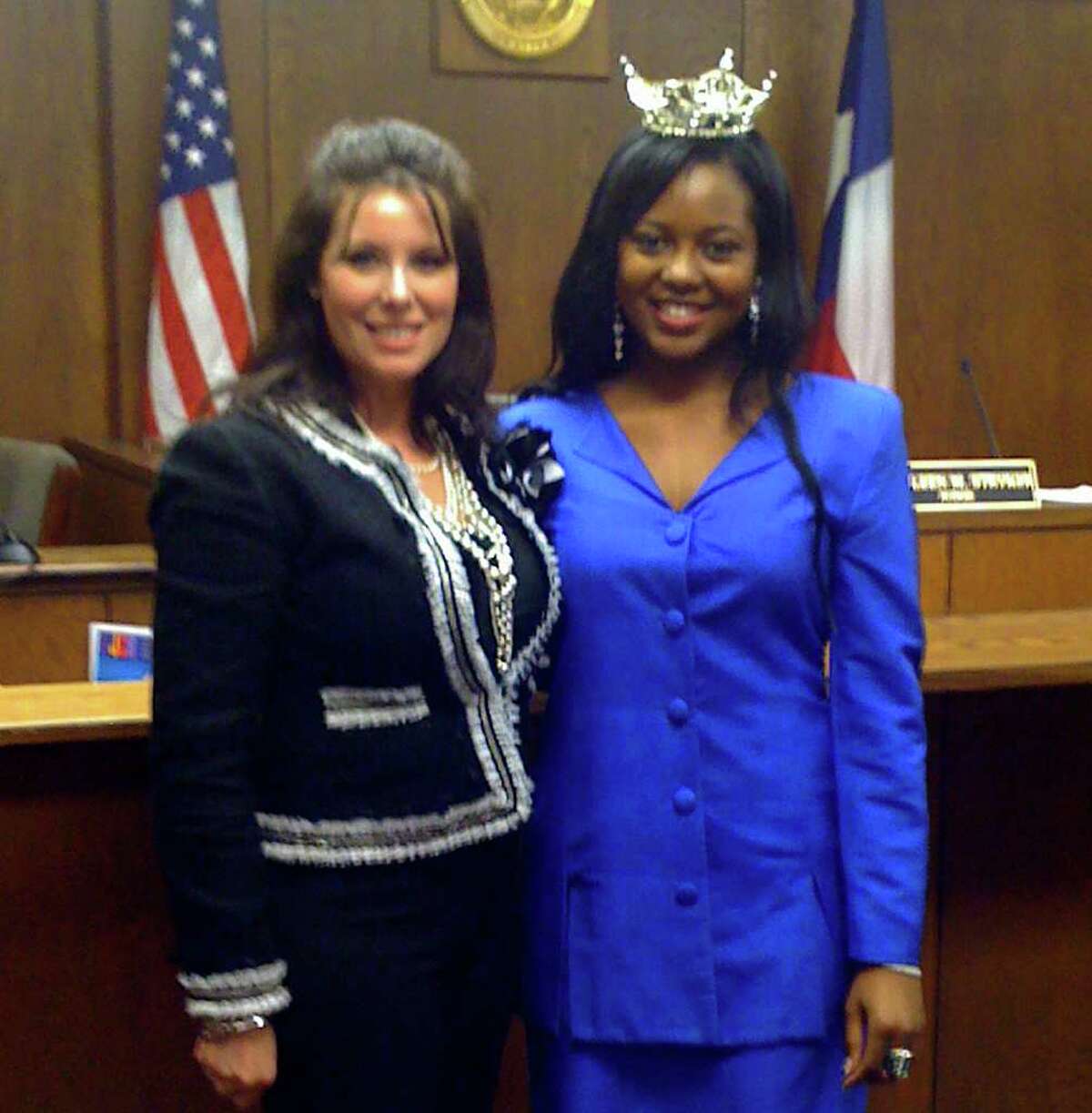 Ashley Dixon (right) stands with pageant president Linda Woods after being crowned Miss San Antonio 2011.