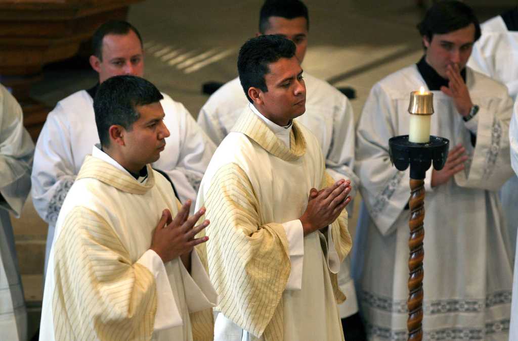 Priest Drowns Off El Salvador