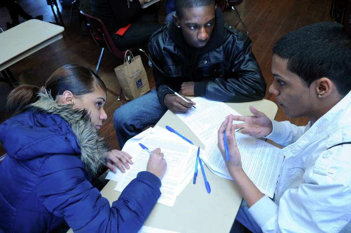 Job seekers turn out in droves at Beardsley zoo fair