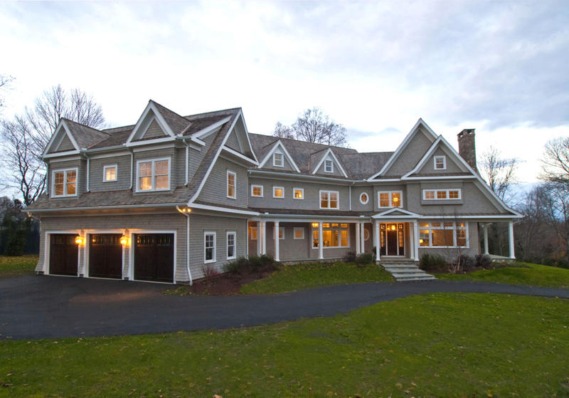 Westport Colonial offers luxurious living
