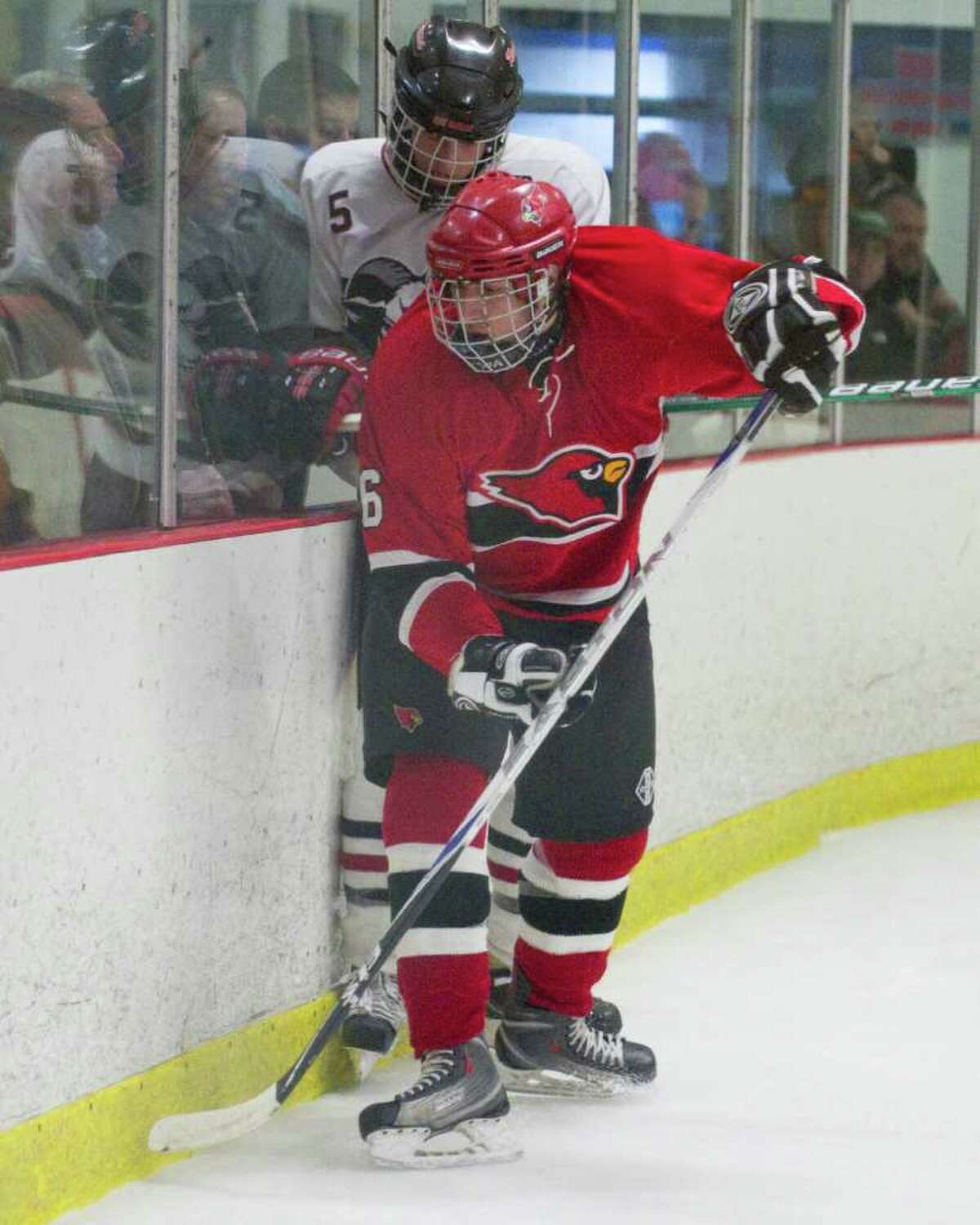 New Canaan hockey surges past Greenwich