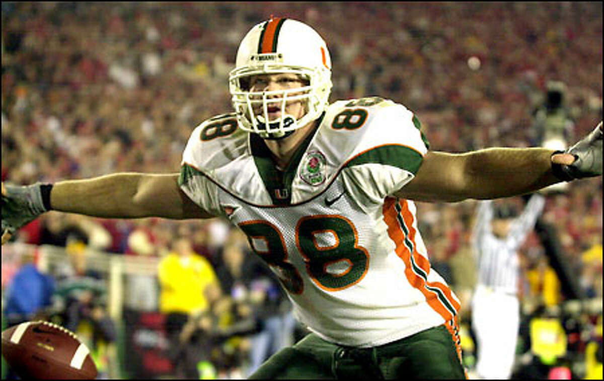 Miami tight end Jeremy Shockey celebrates his second touchdown of the game after catching an 8-yard pass from quarterback Ken Dorsey in the second quarter. Shockey, Miami's leading receiver, had five catches for 85 yards.