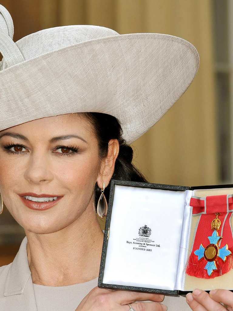 Catherine zeta jones on sale jewelry