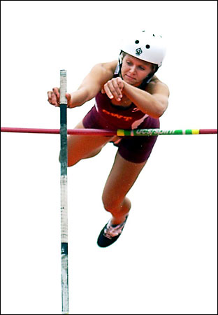 kevin dare pole vault