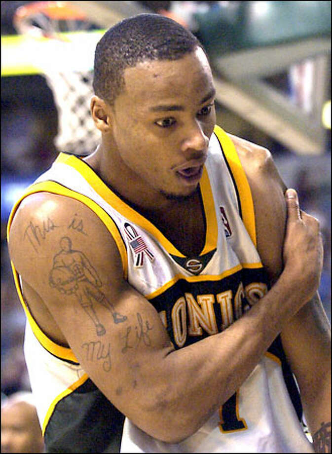 Lewis injury rocks Sonics - seattlepi.com