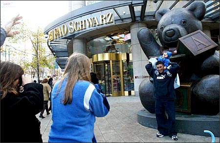 Zany Brainy Reston Zany Brainy, downtown FAO Schwarz expected to survive