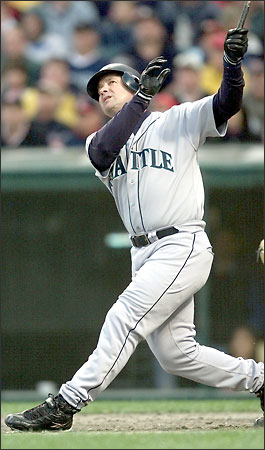 National Baseball Hall of Fame and Museum ⚾ on X: #OTD in 1990, Edgar  Martinez made his first start at designated hitter for the @Mariners. Over  the next 15 years of his