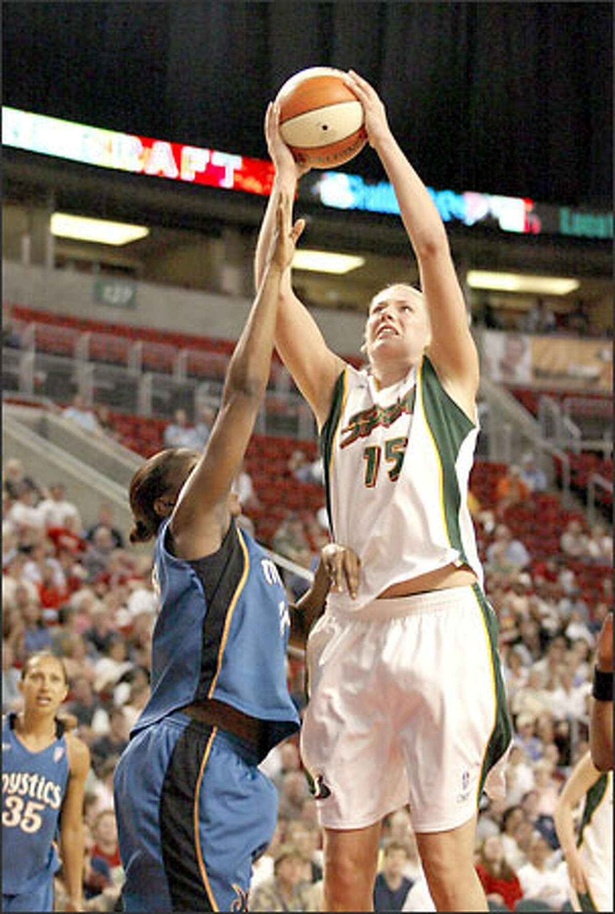 lauren jackson hot