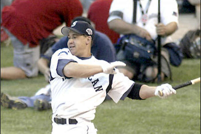 Bret Boone hits his 37th homer of the year 