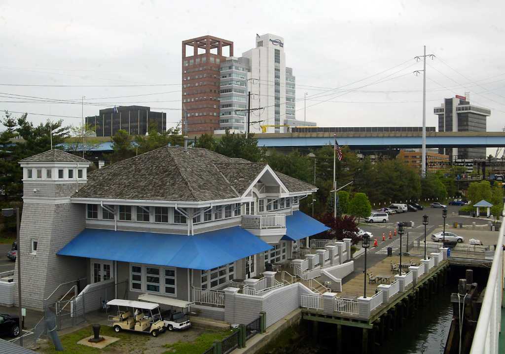 Ferry to move across Bridgeport Harbor