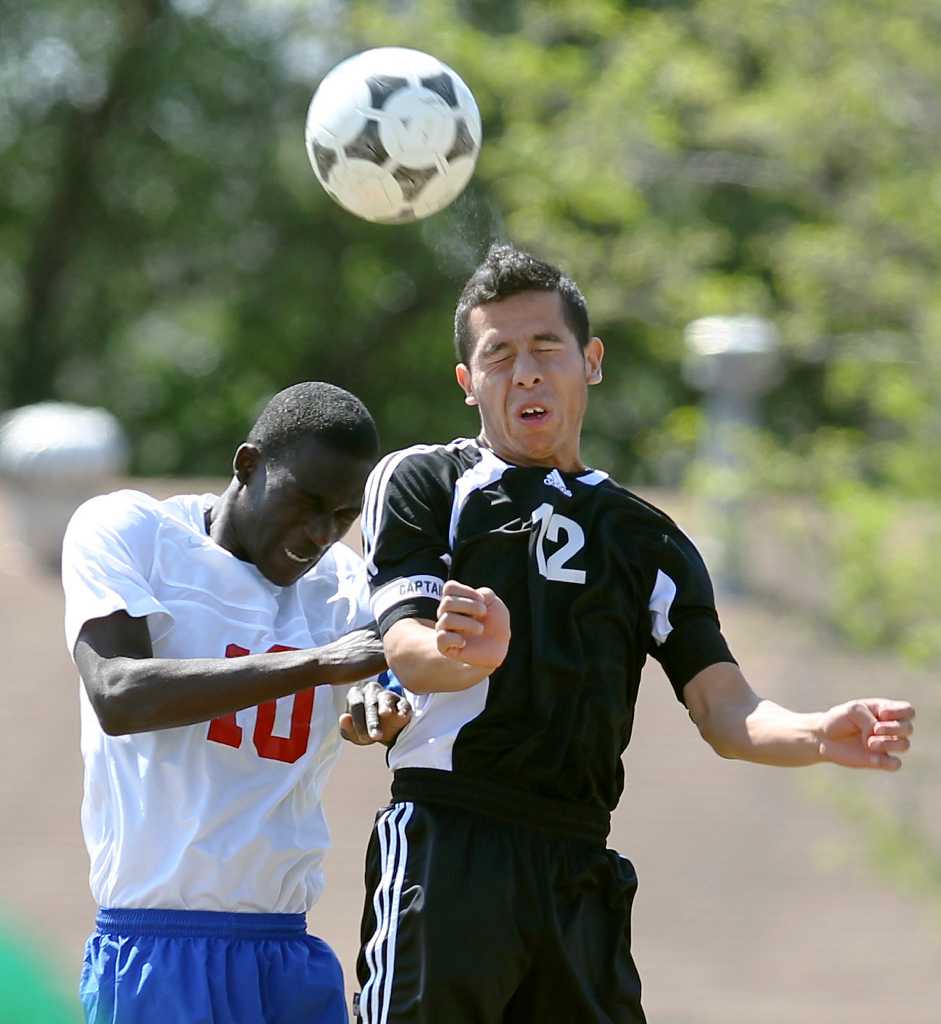 Boys soccer rankings, player of the week -- March 22, 2011