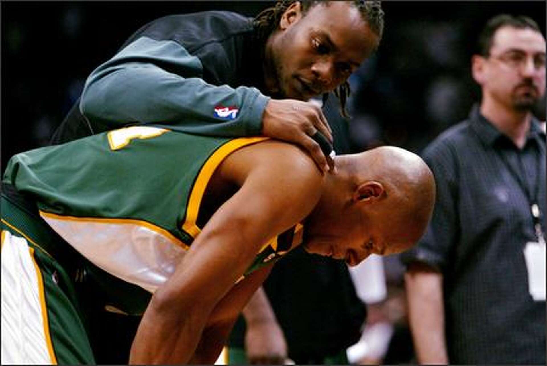 Sonics endure lopsided beating, losses of Allen and Radmanovic