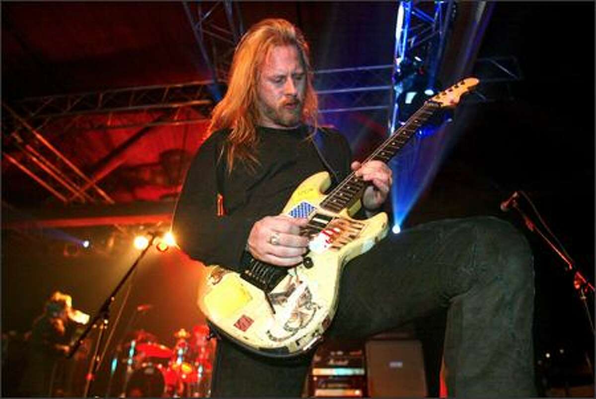 Alice in Chains guitarist Jerry Cantrell performs during the K-Rock Tsunami Continued Care Relief Concert at Premier.