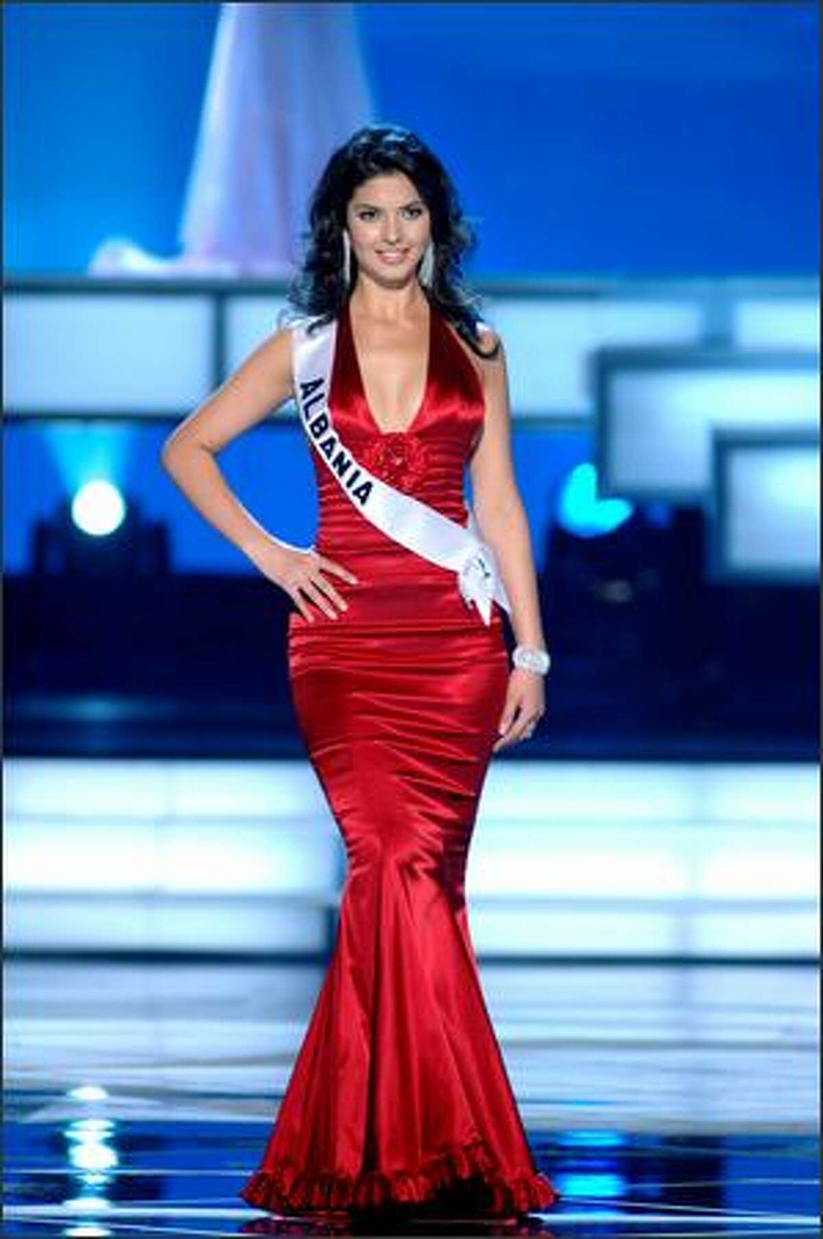 miss universe 2005 evening gown