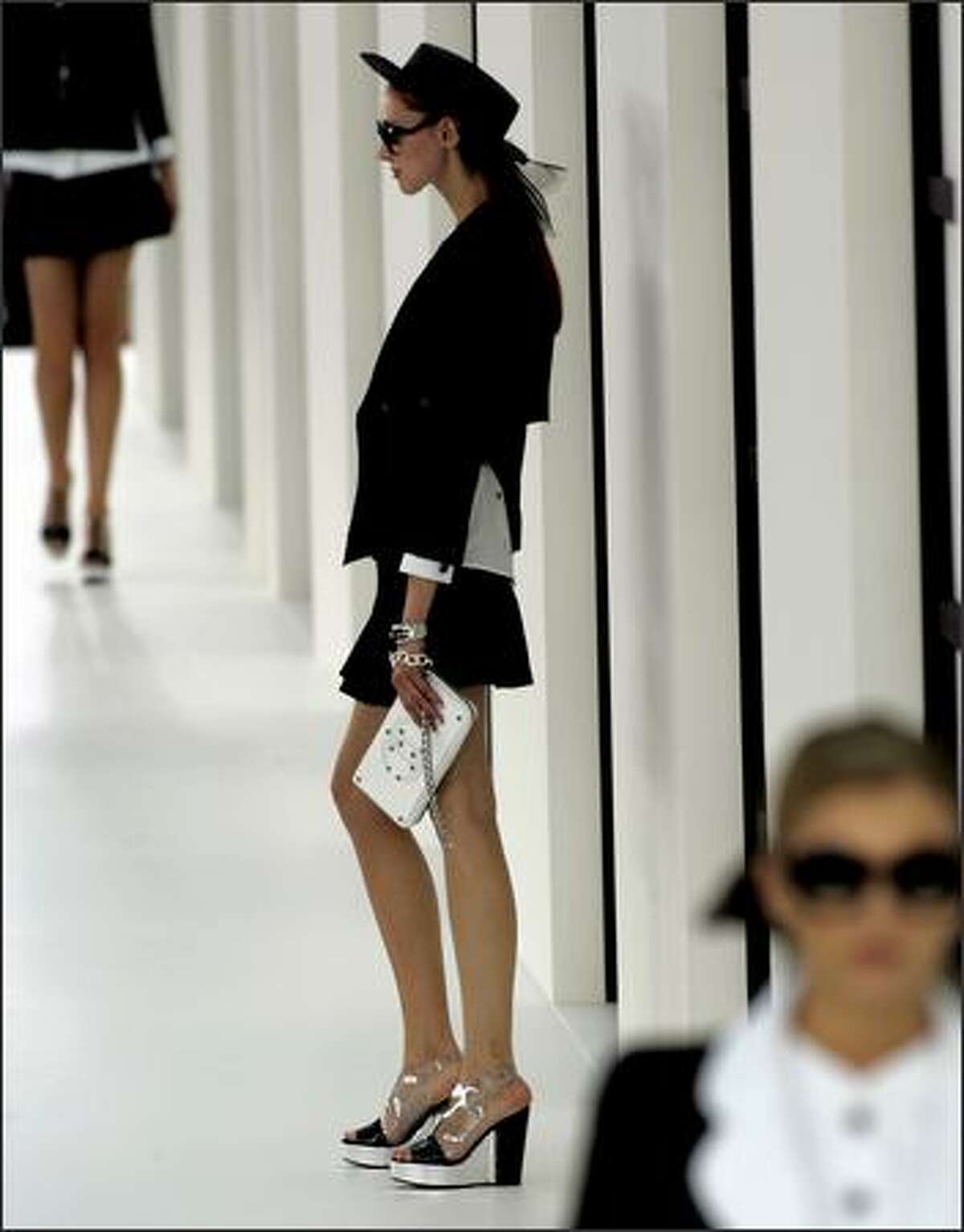 Chanel Spring 2006 Runway - Chanel Ready-To-Wear Collection