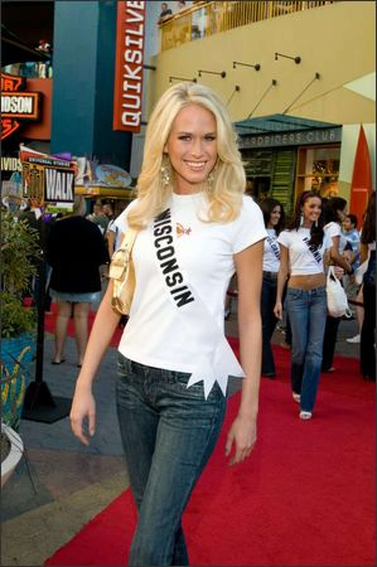 Caitlin Shea Morrall, Miss Wisconsin USA 2007, walks the red carpet at the Hard Rock Cafe.
