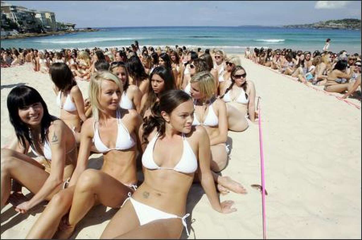 Some 1010 woman attend a world record attempt for the biggest swimsuit photo shoot at Bondi Beach on September 26, 2007 in Sydney, Australia. Australia's Cosmopolitan magazine and Venus Breeze joined forces to break the Guinnesss World Record for the Biggest Swimsuit Shoot, as more than 1010 bikini clad women attended the shot to celebrate the 30 days of Fashion and Beauty.