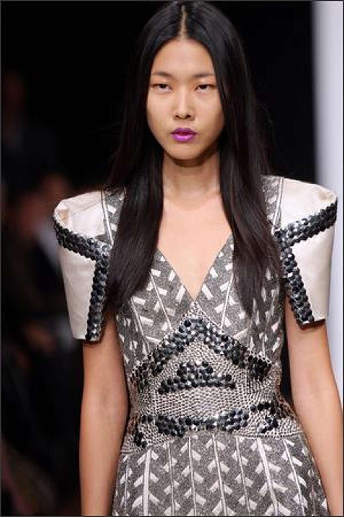 Paris Fashion Week (springsummer) Dice Kayek