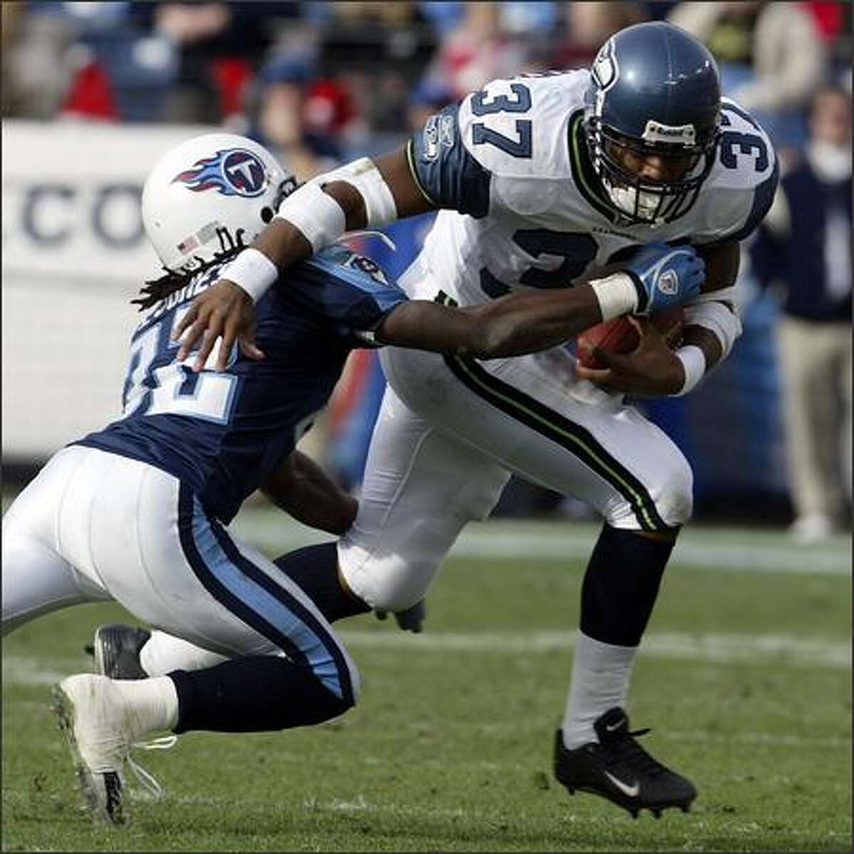 Alexander runs Titans ragged