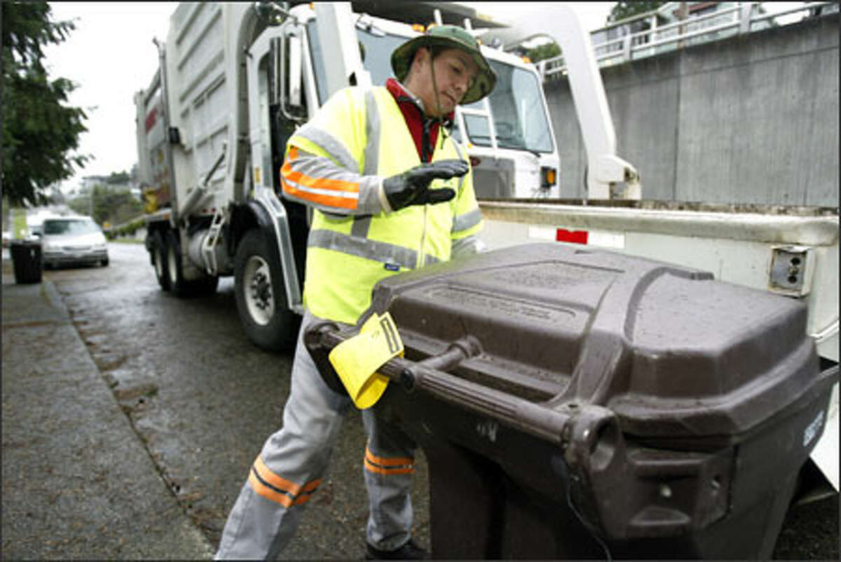 Seattle wastes no time, gets recycling