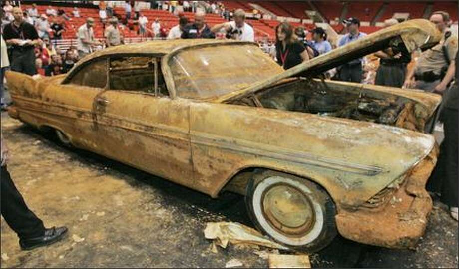 Tulsa digs up '57 Plymouth 'timecapsule'