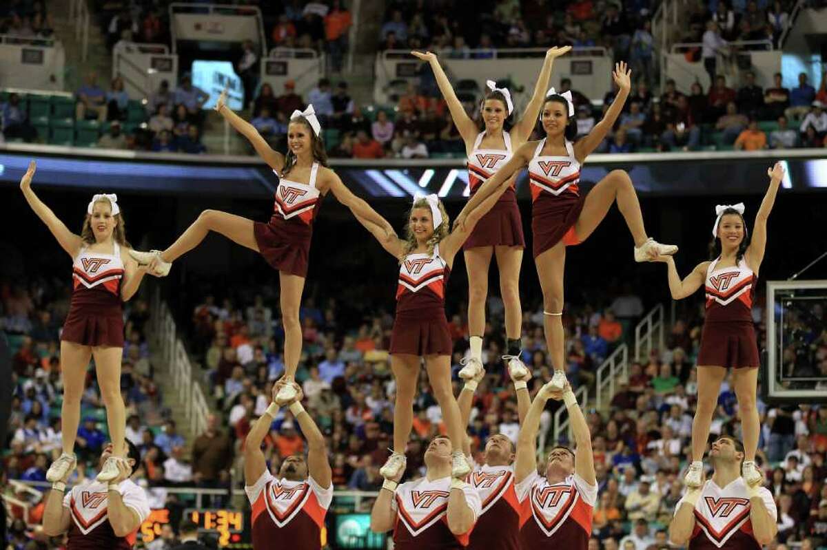 Four Texas squads make 'hottest cheerleaders' list