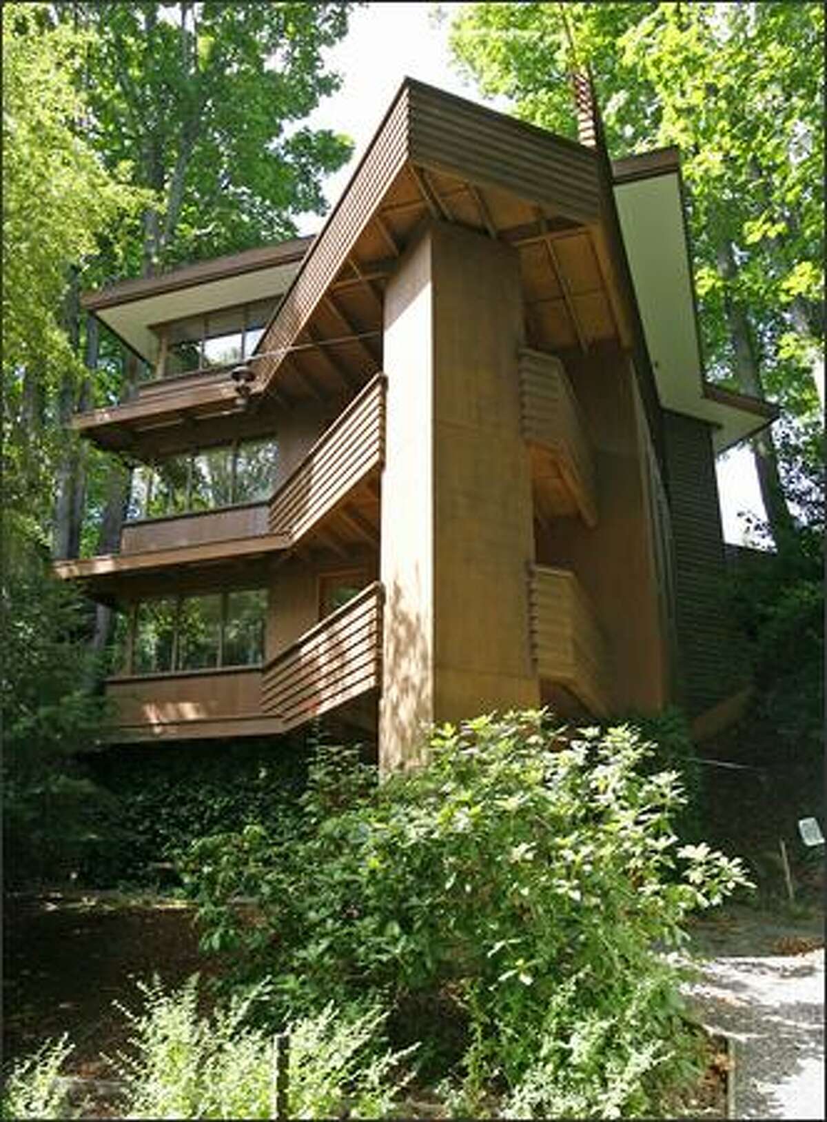 Frank Lloyd Wright homes around Seattle