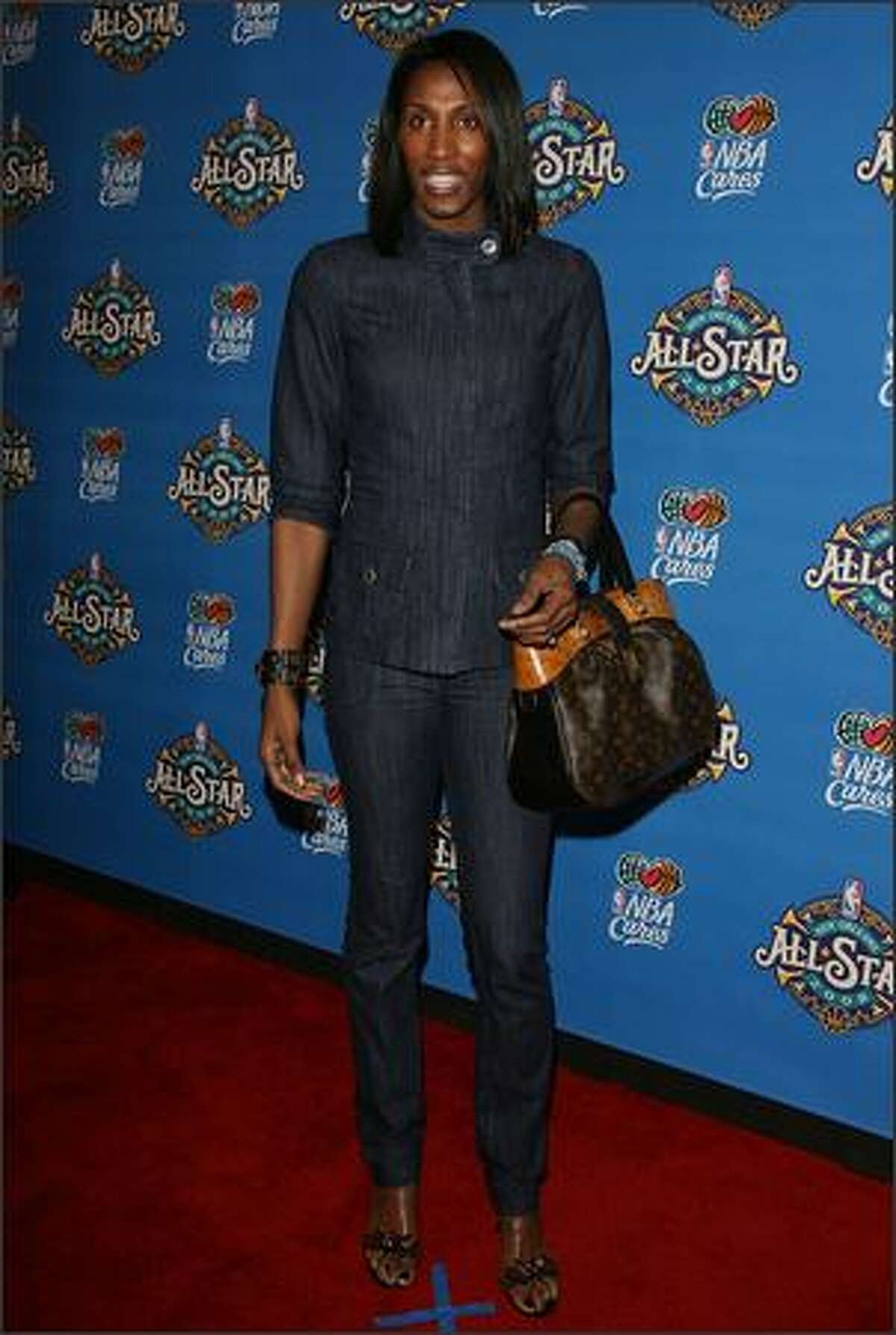 lisa leslie nike shoes