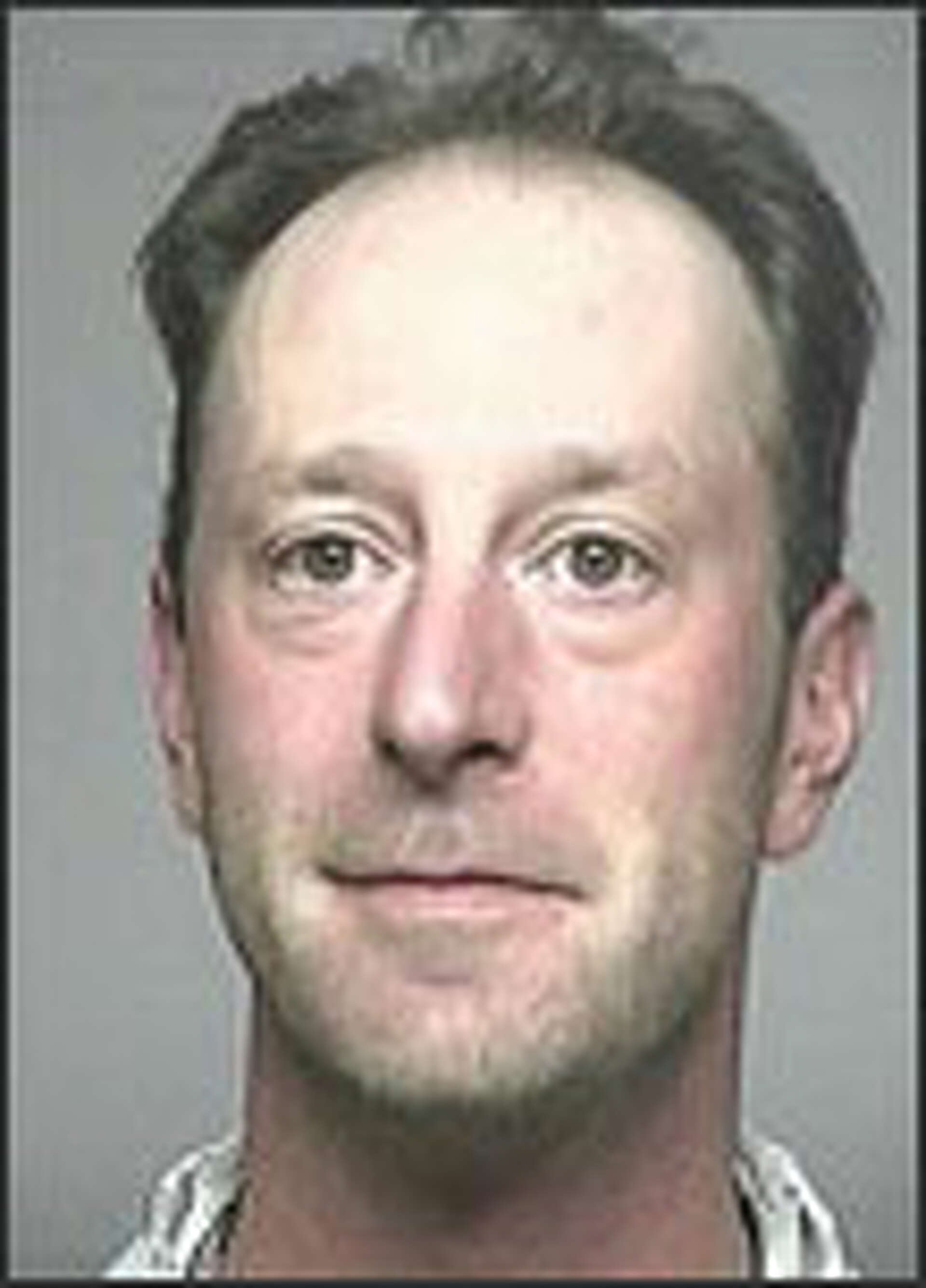 Shaune Roe Suspect in two killings was wanted for violating probation