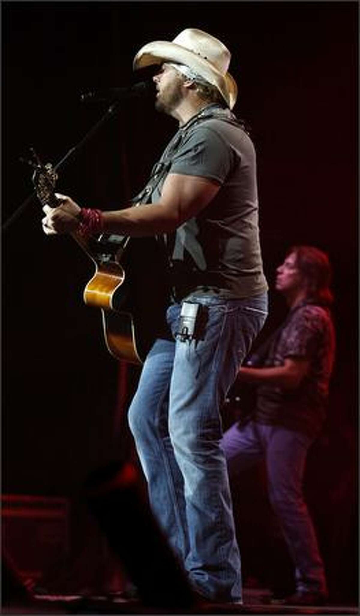 Toby Keith sings at the White River Amphitheatre.